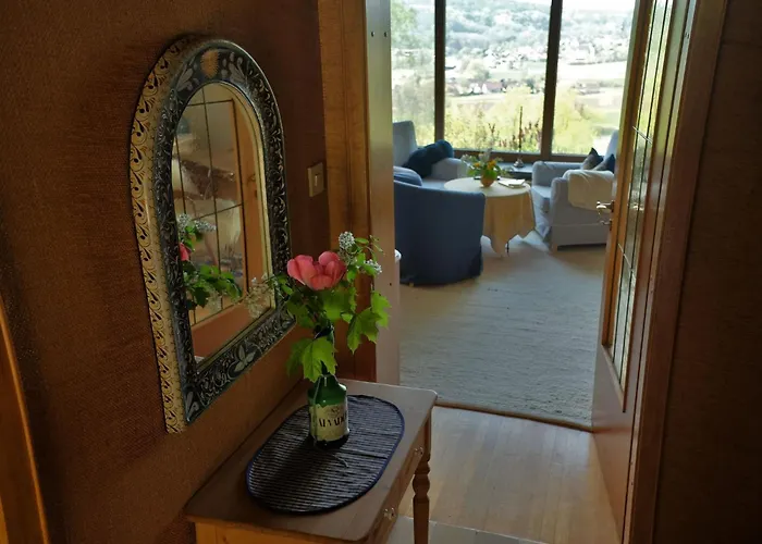 Mit Einer Umwerfenden Panoramaaussicht By Interhome Nyaraló